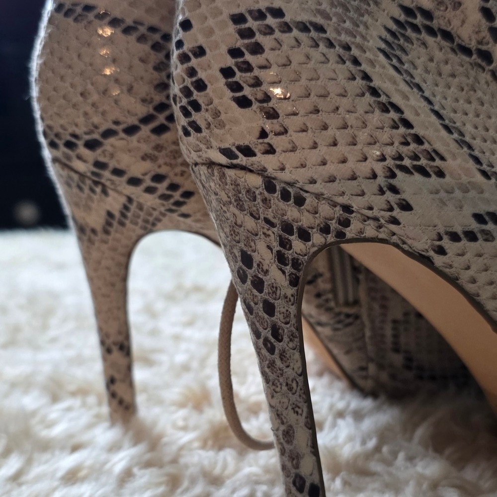Snakeskin Print Lace Up Stiletto Ankle Boots Pointed Toe Side Zip Cream‎ SZ 8 - Picture 4 of 4